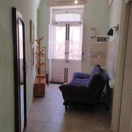 Quiet In Old Town With Private Entrance * Lecce
