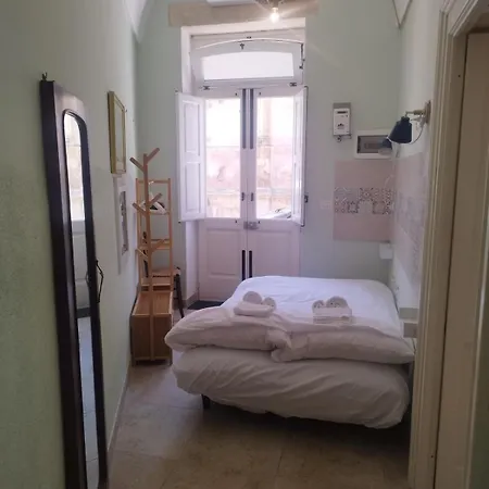 Apartamento Quiet In Old Town With Private Entrance