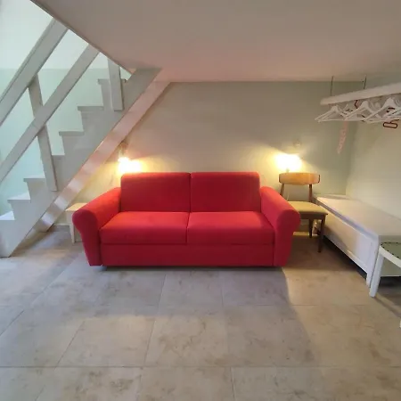 Quiet In Old Town With Private Entrance Appartement Lecce