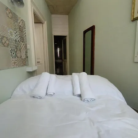 Apartment Quiet In Old Town With Private Entrance *