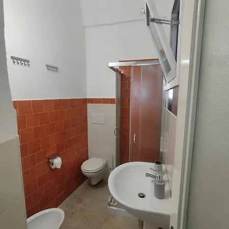 Quiet In Old Town With Private Entrance *