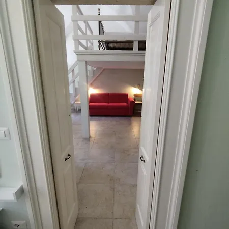 Quiet In Old Town With Private Entrance Lecce
